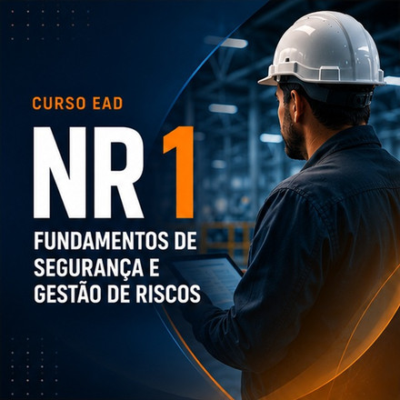 Capa do curso NR-1: um profissional de capacete branco e tablet numa fábrica, com o título Fundamentos de segurança e gestão de riscos